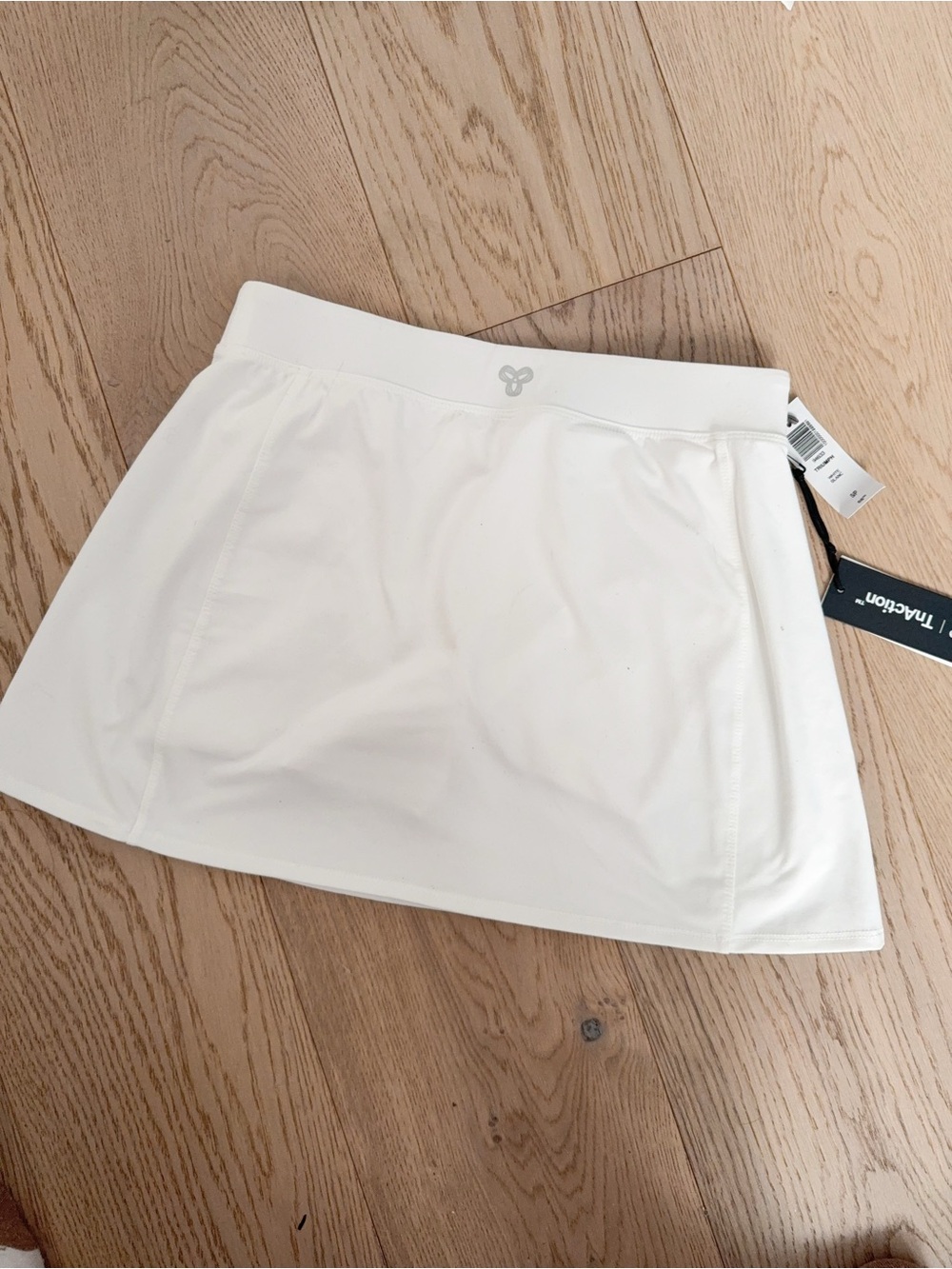 NWT 94633 Aritzia TNA TENNIS skort s Triumph white